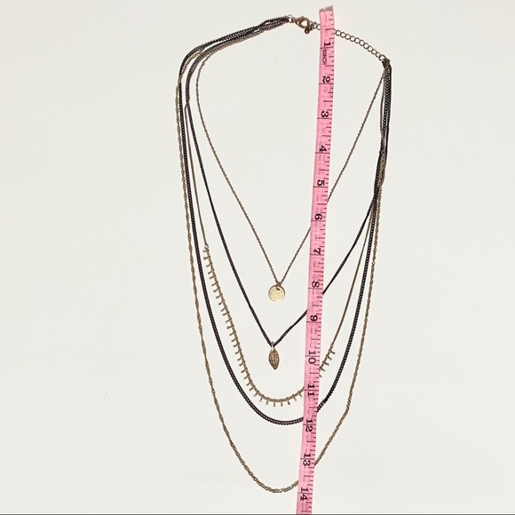 ✨2/$20 🍃Layered Gold & Black Necklace - Picture 2 of 3
